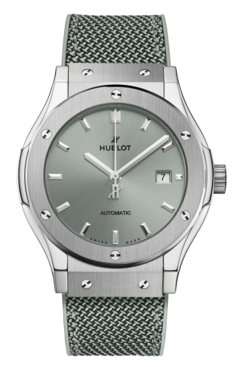 Hublot Classic Fusion Titanium Sage Green 42 mm 542.NX.891G.NR