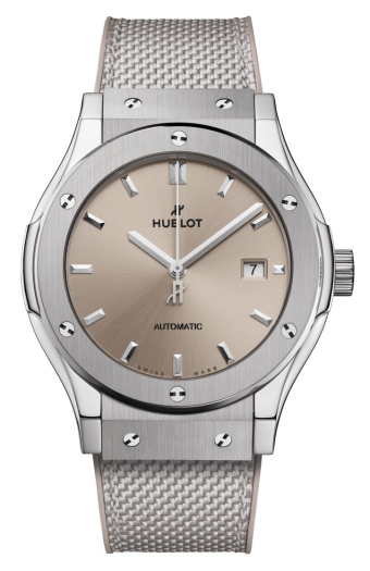 Hublot Classic Fusion Essential Taupe 42 mm 542.NX.4610.NR.HEC25