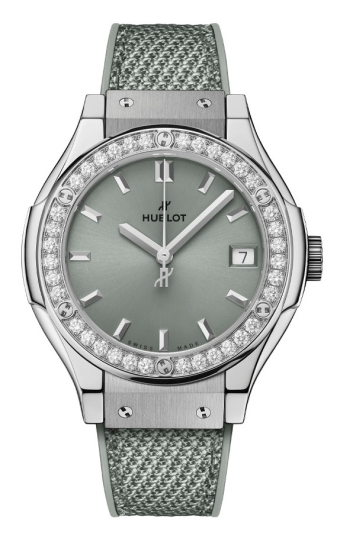 Hublot Classic Fusion Titanium Sage Green Diamonds 33 mm 581.NX.891G.NR.1104