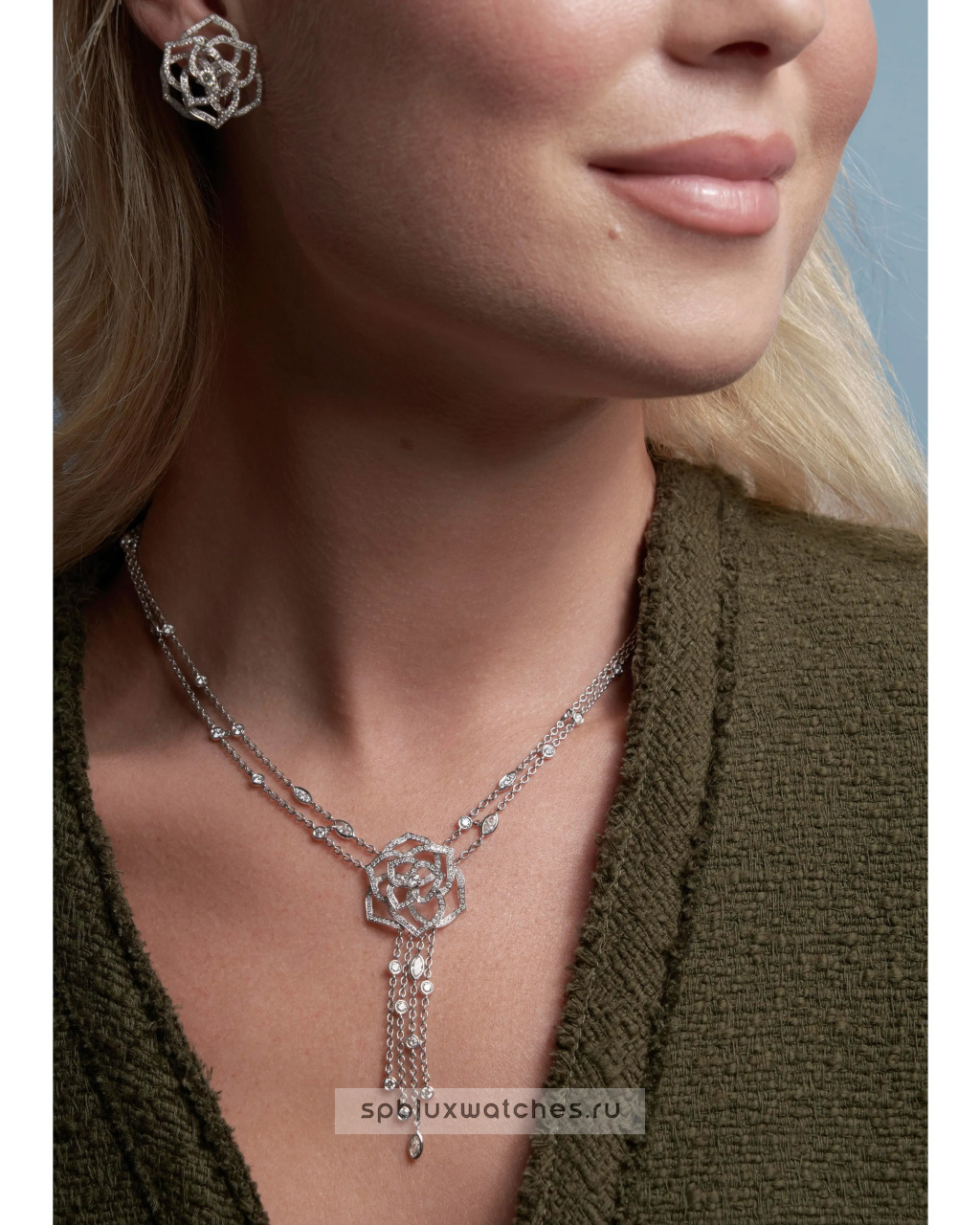 Серьги Piaget Rose Earrings G38U0082