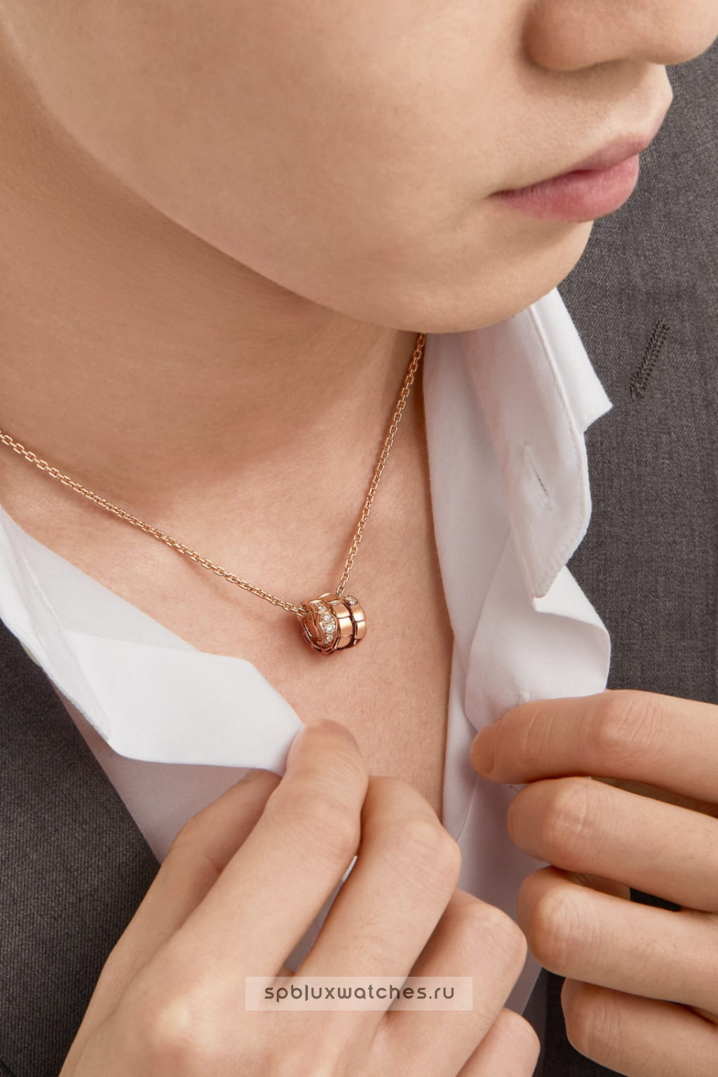 Подвеска Bvlgari Serpenti Viper Pendant Necklace 357794