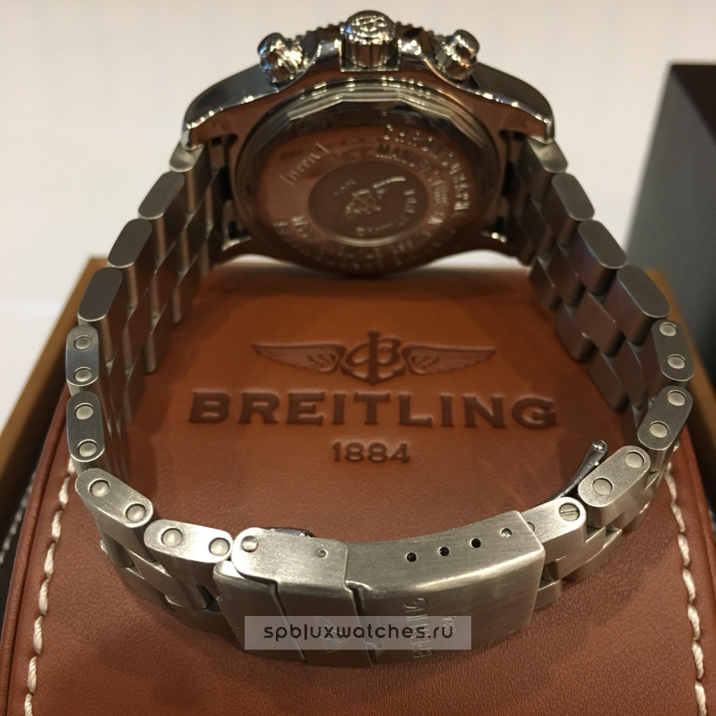 Breitling Avenger II