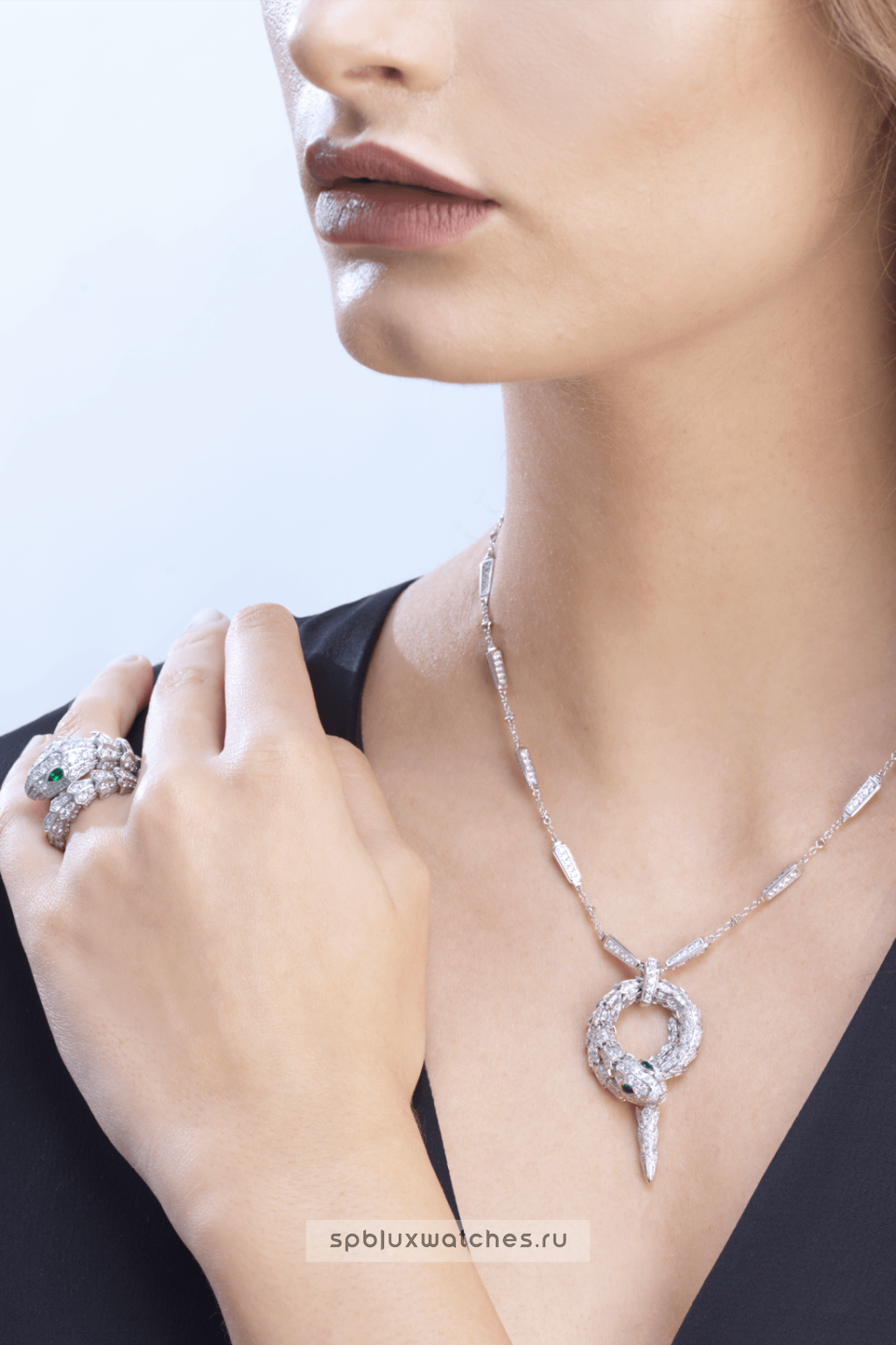 Кольцо Bvlgari Serpenti Ring 354697