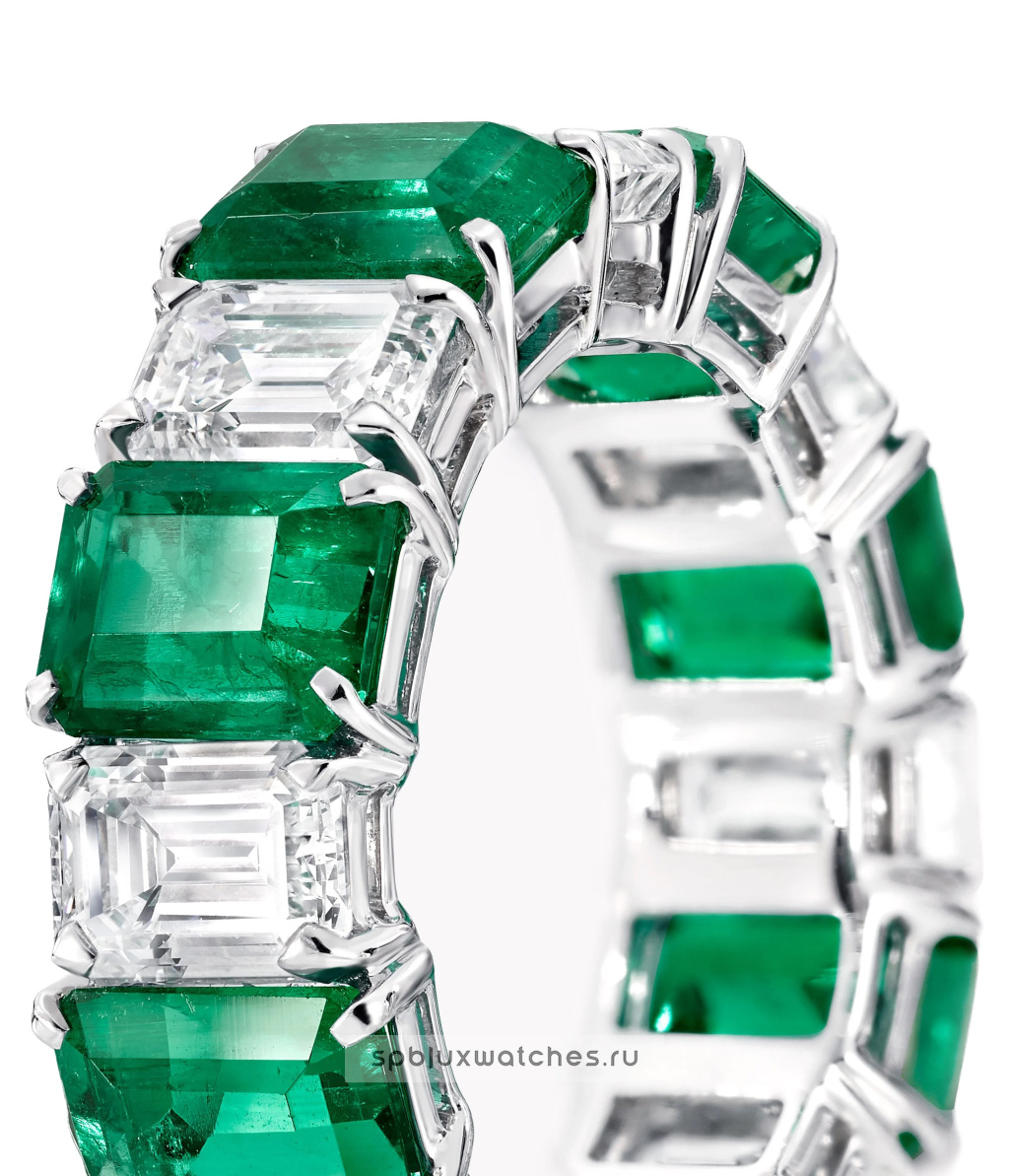 Обручальное кольцо Graff Classic Graff Emerald Cut Emerald and Diamond Wedding Band RER1031