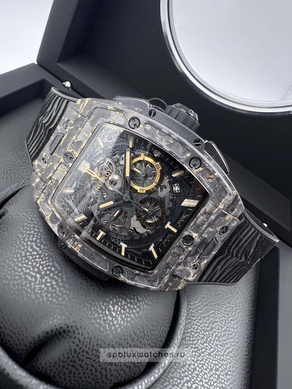 Купить hublot spirit of big bang carbon gold tiger 42 mm 642.qx.0113.rx ...