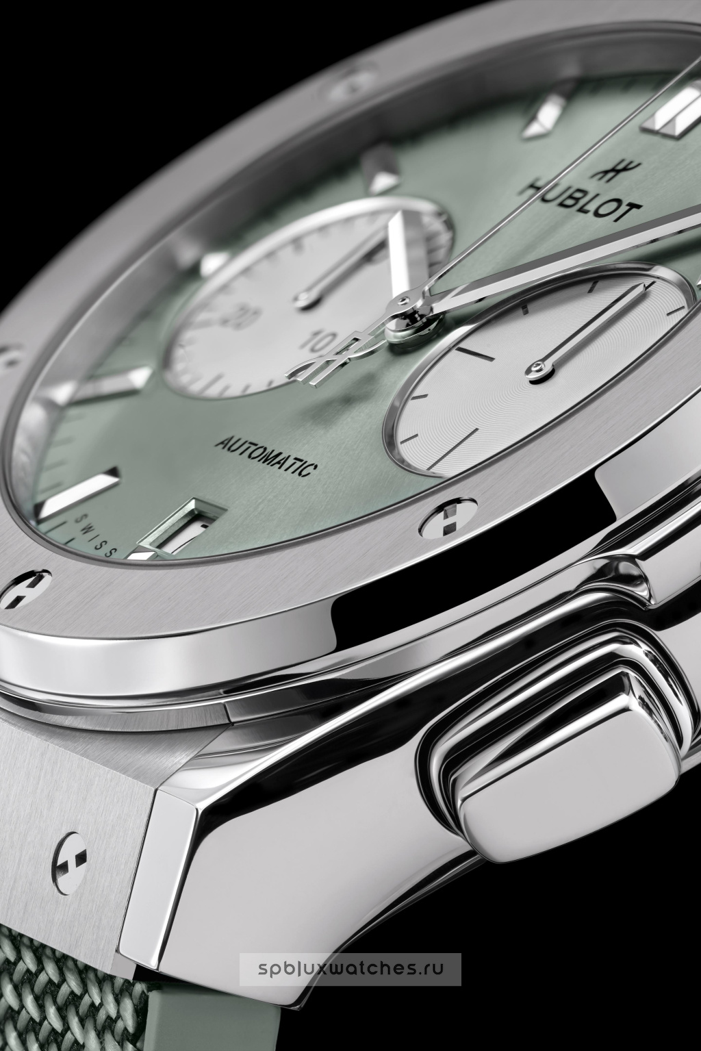 Hublot Classic Fusion Chronograph Titanium Sage Green 45 mm 521.NX.891G.NR