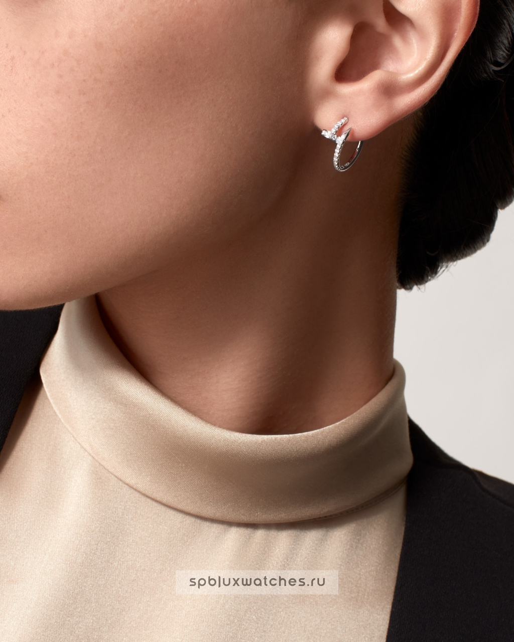 Серьги Cartier Juste un Clou Paved Hoop Earrings Small Model B8301431