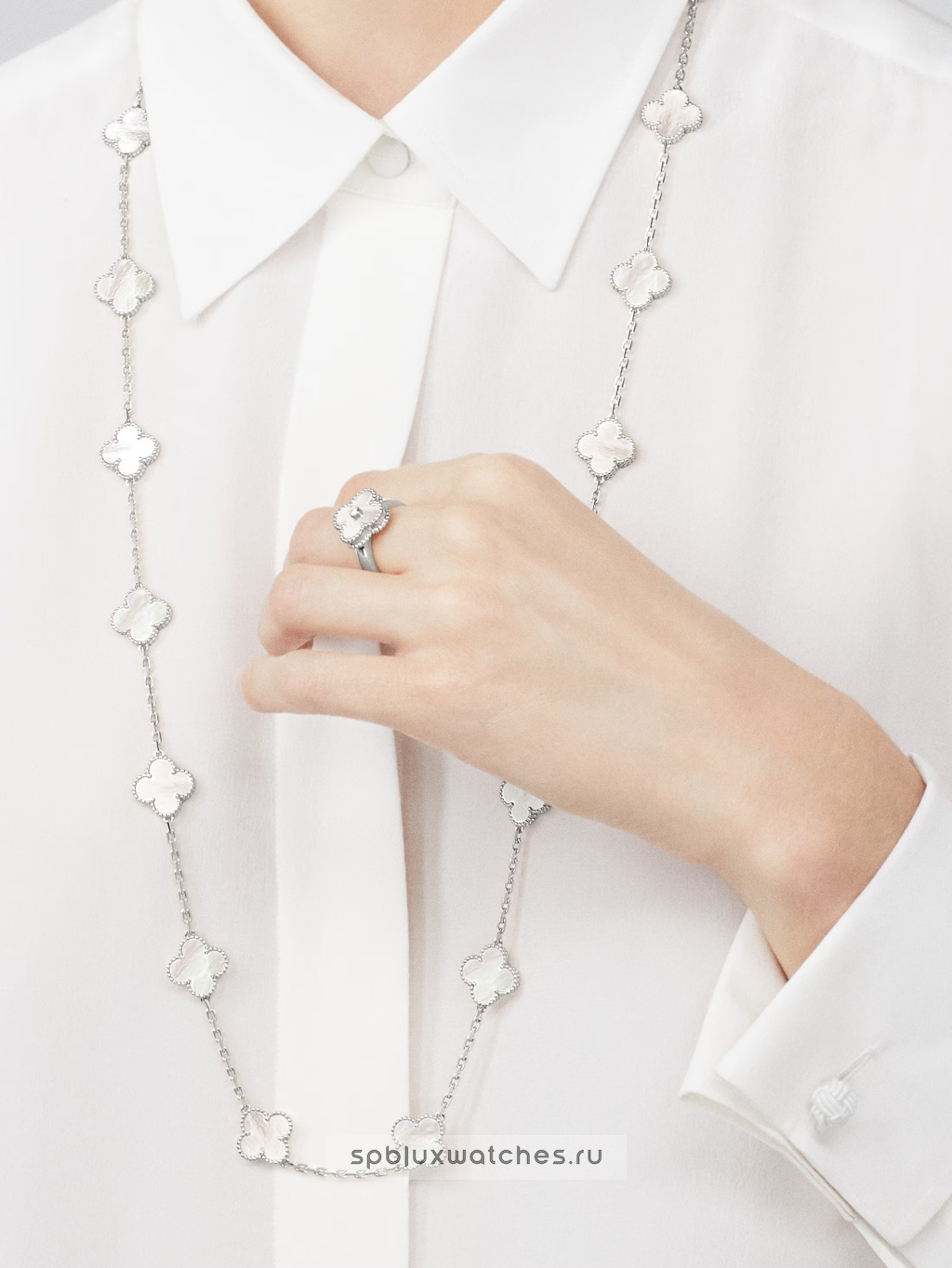 Кольцо Van Cleef & Arpels Vintage Alhambra VCARF48900