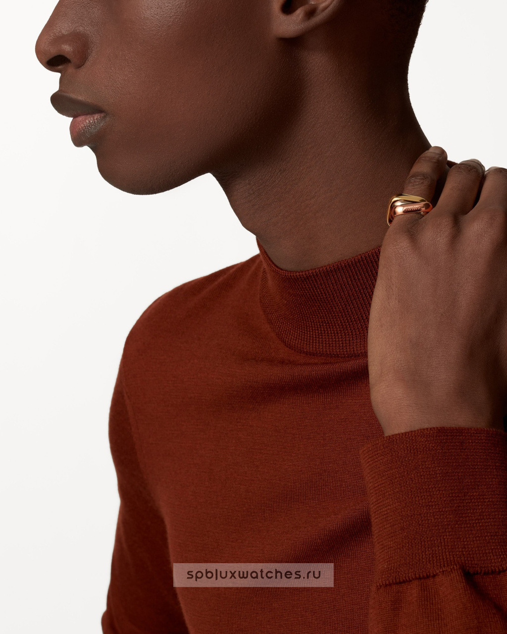Кольцо Cartier Trinity Cushion-Shaped Ring Large Model B4239900