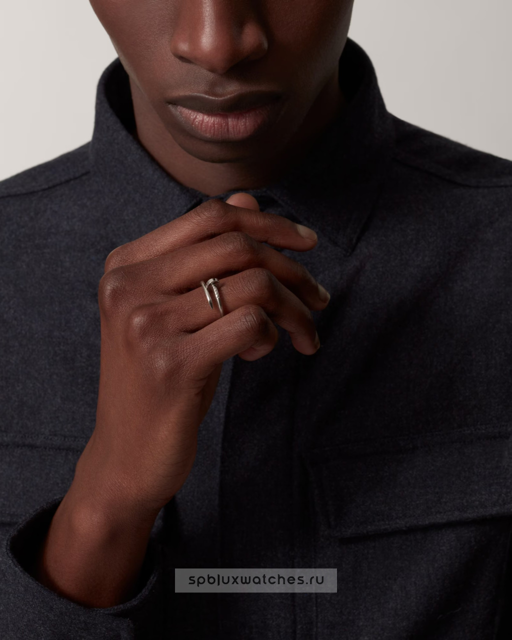Кольцо Cartier Juste un Clou Ring Small Model B4226000