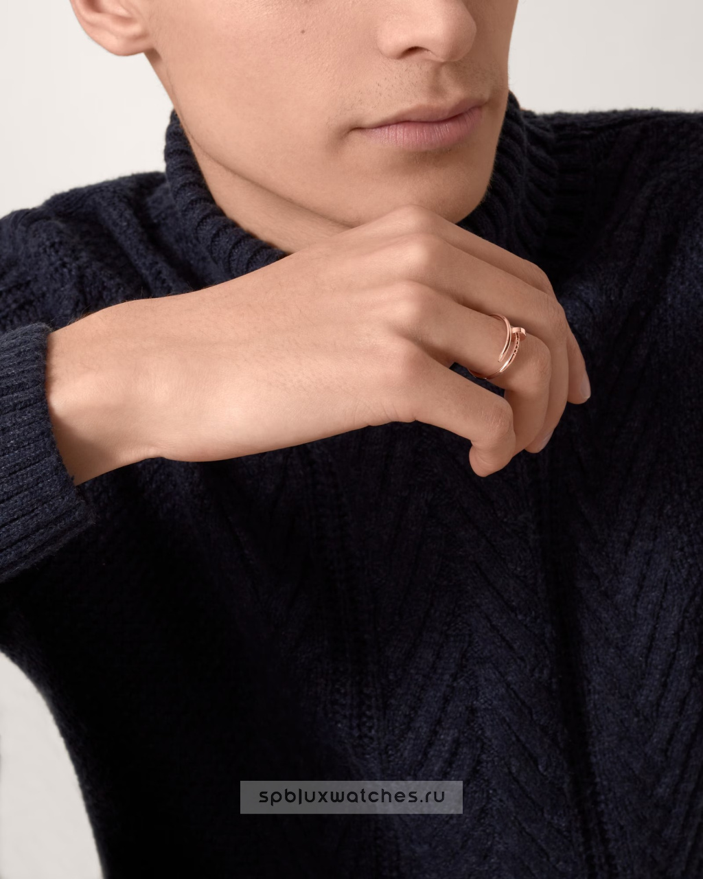 Кольцо Cartier Juste un Clou Ring Small Model B4225800
