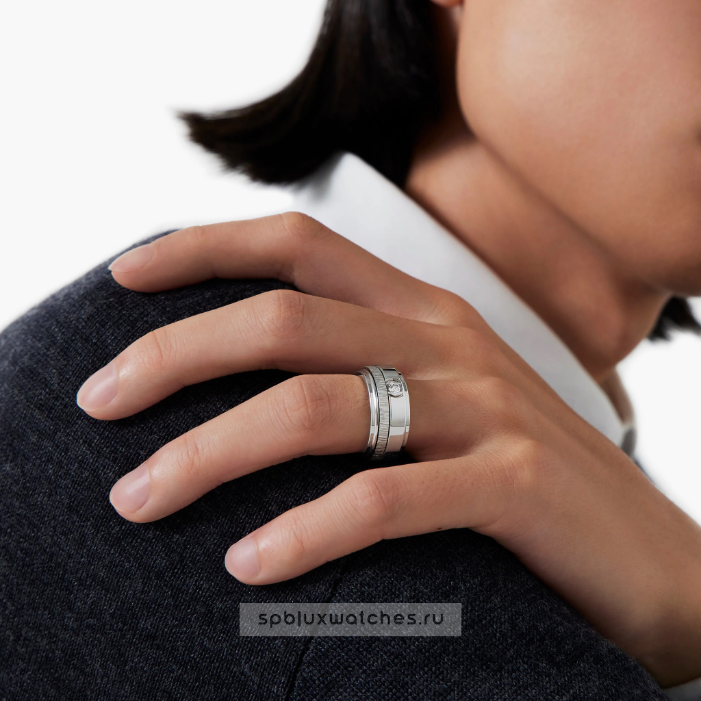 Кольцо Piaget Possession "Decor Palace" Ring G34P8N00