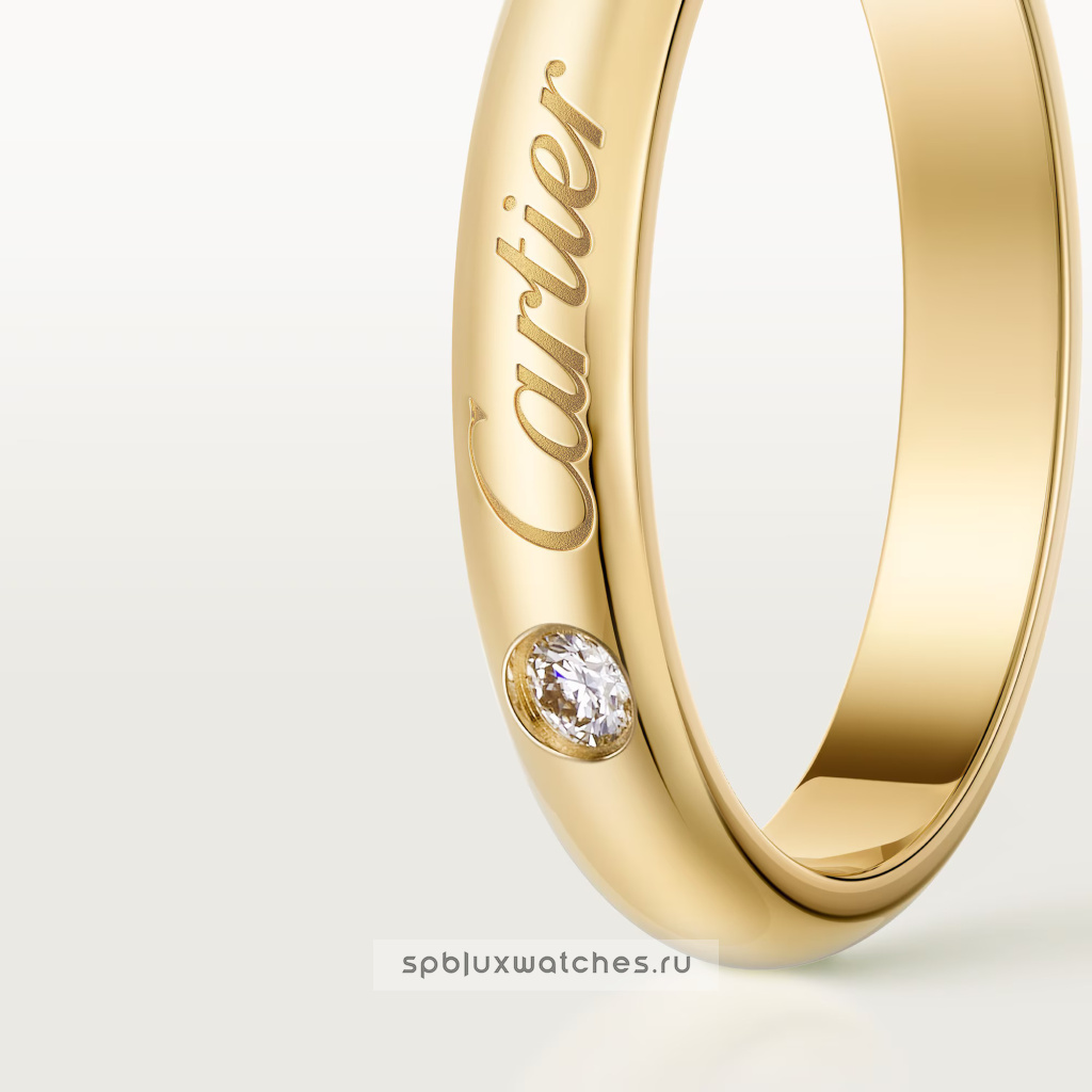 Кольцо Cartier C de Cartier Wedding Band, 3 mm Width, 1 Diamond B4243000