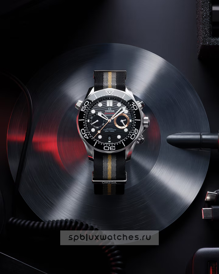 Omega Seamaster Diver 300M Chronograph 007 First Light 44 mm 210.32.44.51.01.002