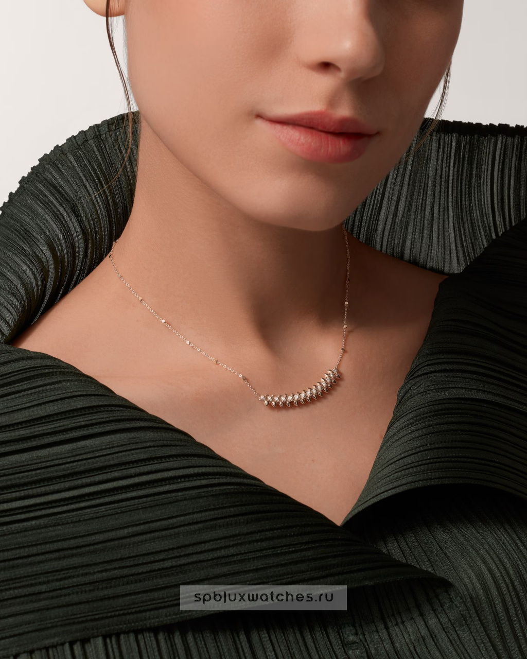 Подвеска Cartier Clash de Cartier Pendant Small Model N7424470