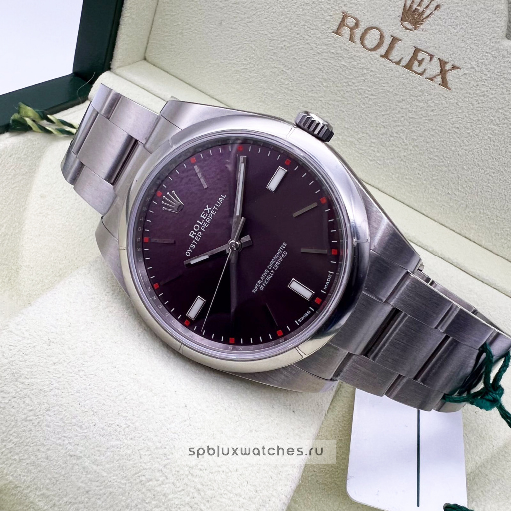 Rolex Oyster Perpetual 39 mm 114300