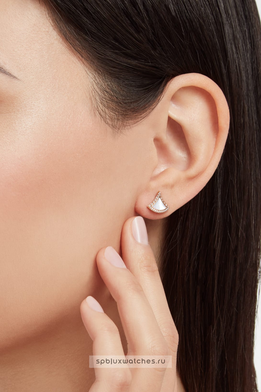 Серьги Bvlgari Divas' Dream Stud Earrings 358899