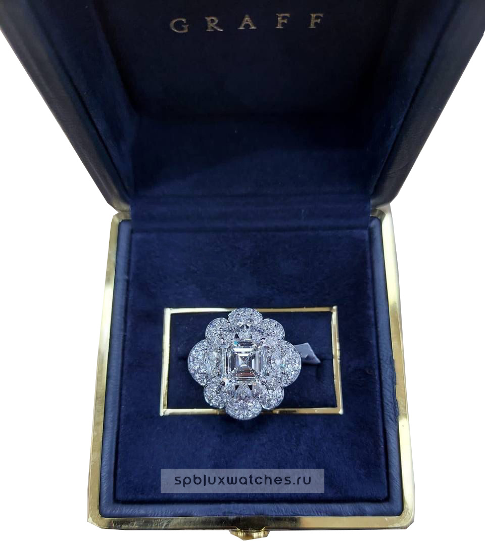 Кольцо Graff Classic Flower Diamond Ring RGR505