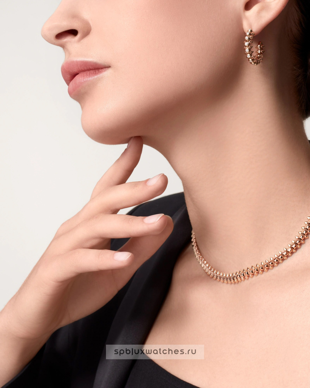 Серьги Cartier Clash de Cartier Hoop Earrings Diamonds Medium Model N8515173