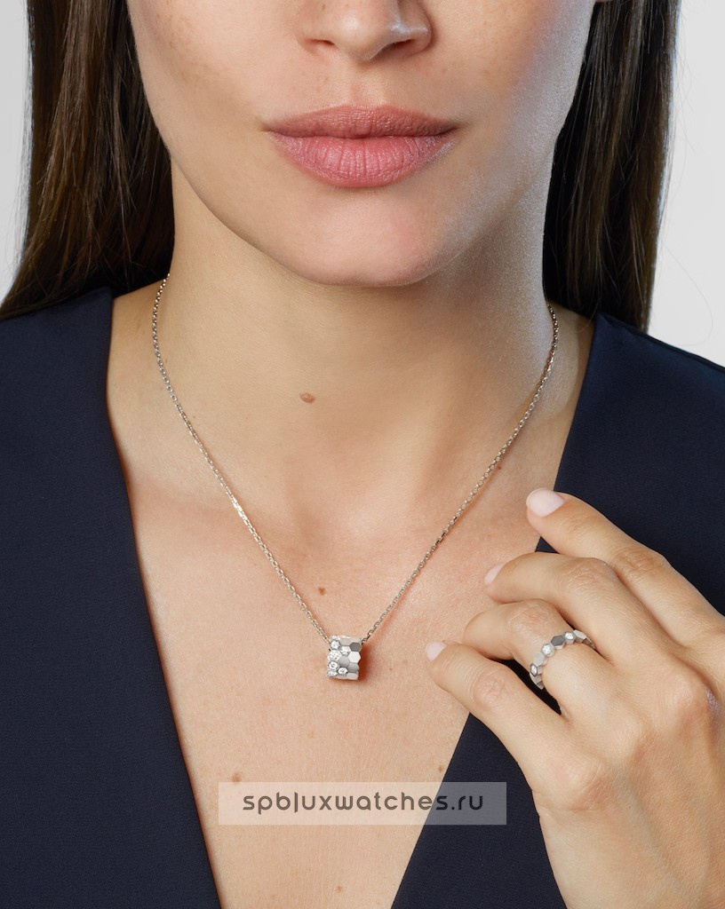 Подвеска Chaumet Bee de Chaumet Pendant Medium 085422