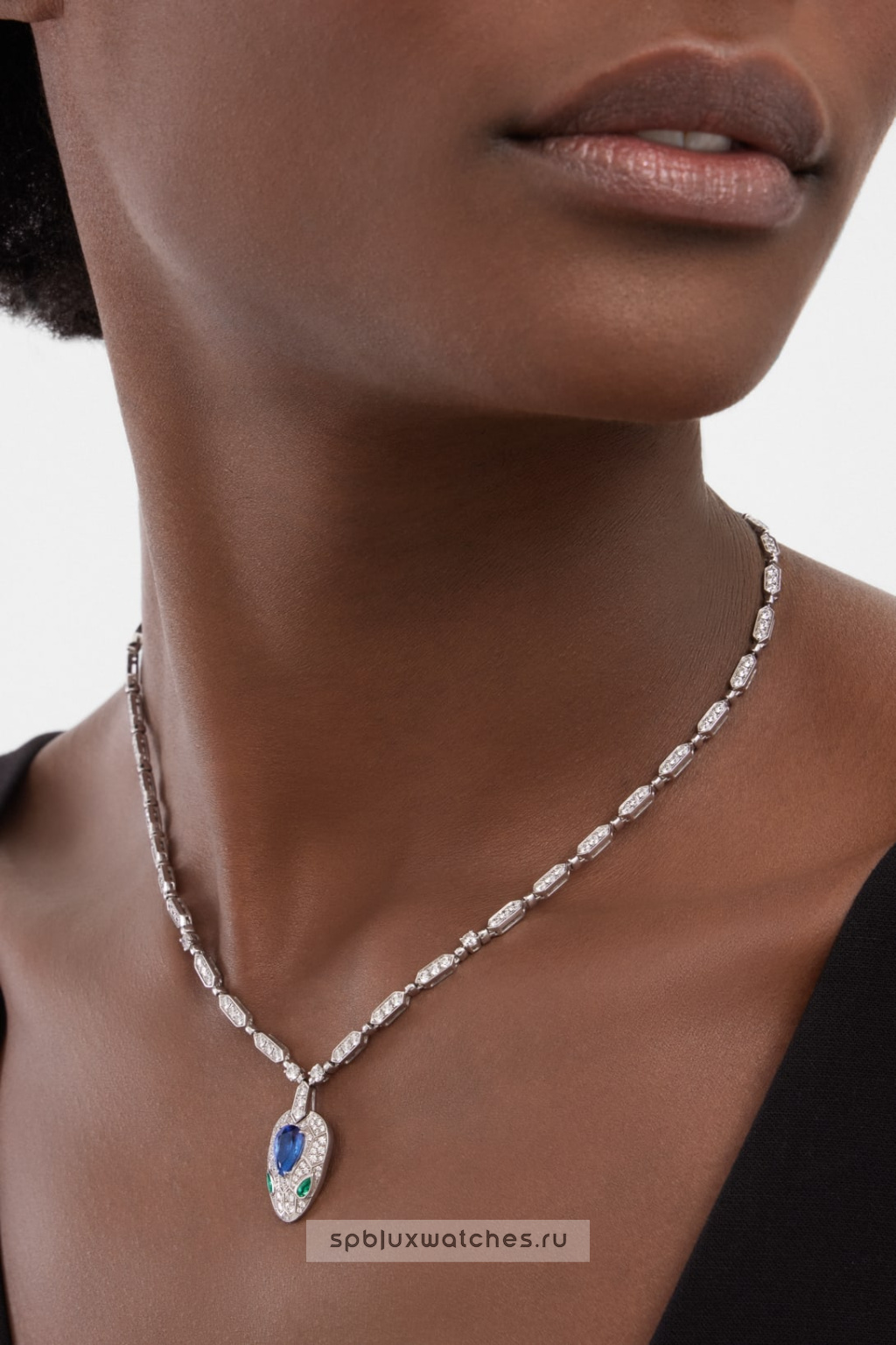 Колье Bvlgari Serpenti Necklace 355354