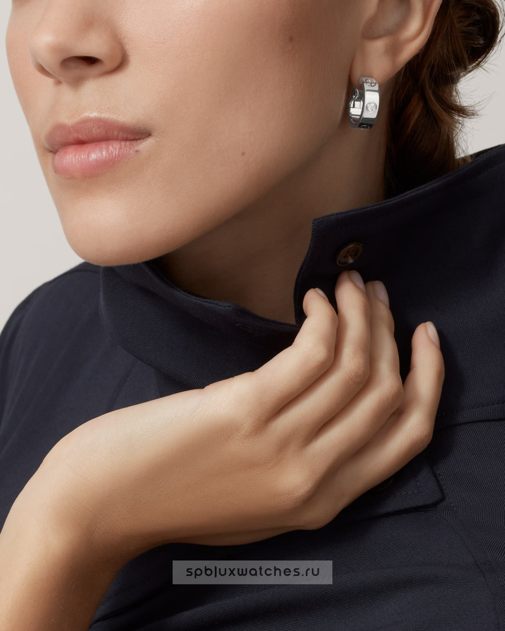 Серьги Cartier Love Hoop Earrings 2 Diamonds Classic Model B8022800