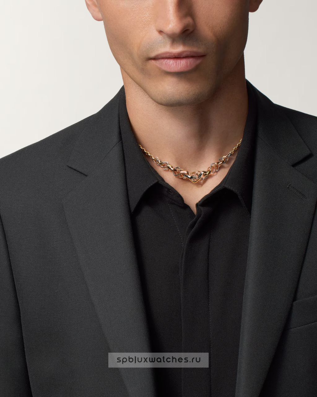 Колье Cartier Trinity Cushion-Shaped Necklace Medium Model B7224988