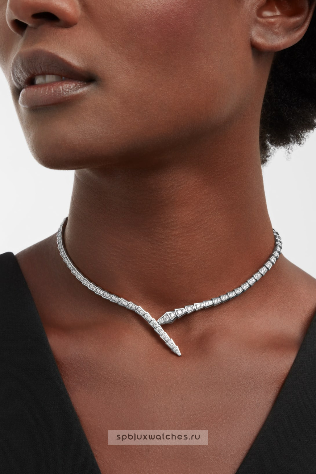 Колье Bvlgari Serpenti Viper Necklace 360350