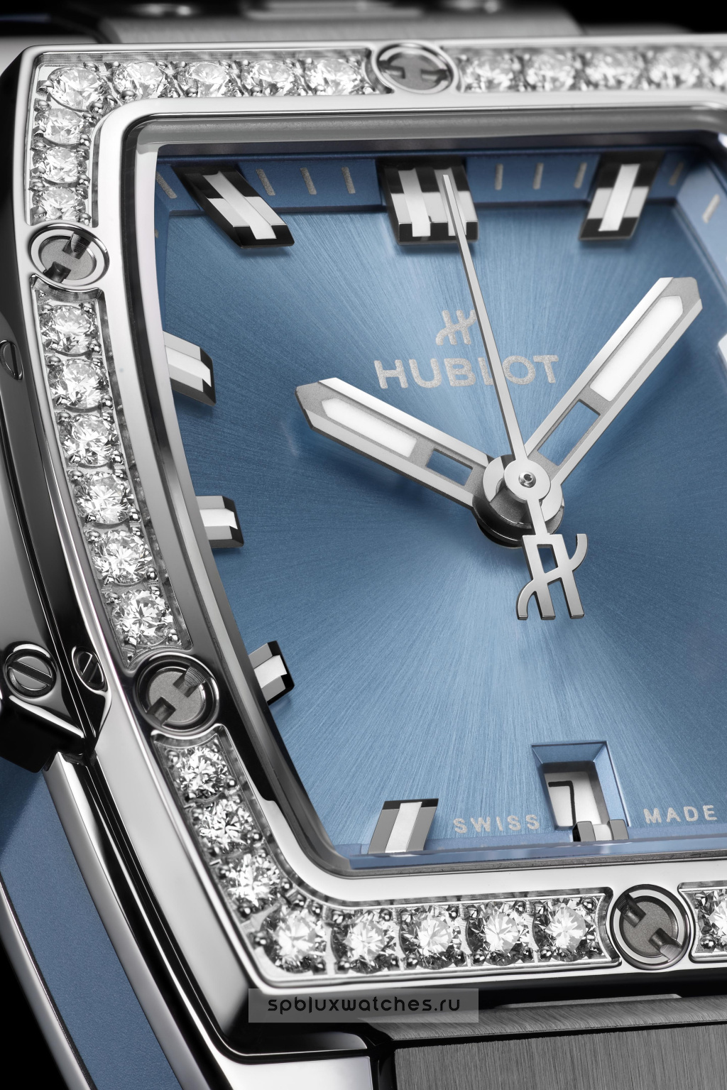 Hublot Spirit of Big Bang Steel Coal Blue Diamonds 32 mm 682.SX.717B.RX.1204