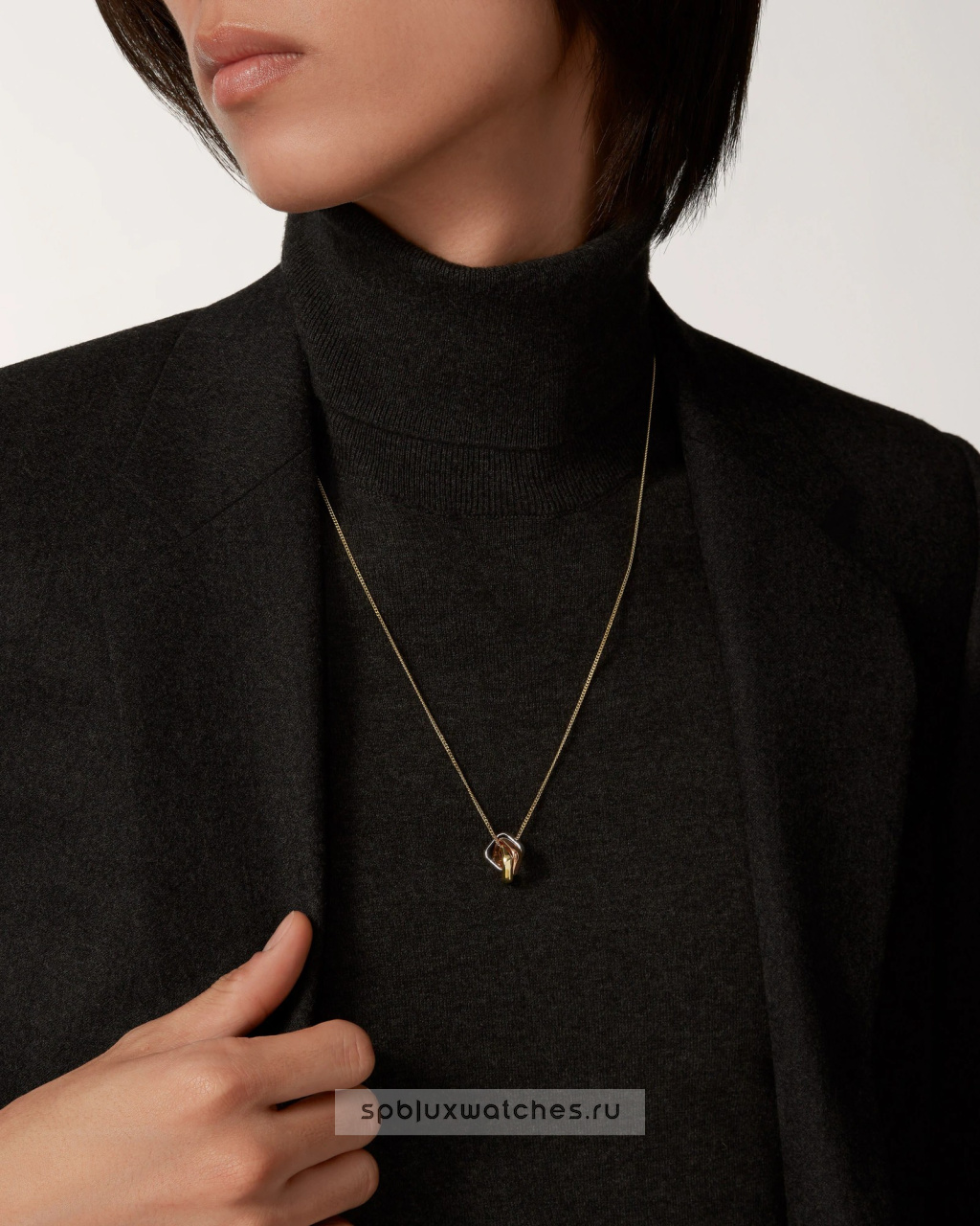 Подвеска Cartier Trinity Cushion-Shaped Pendant B7224955