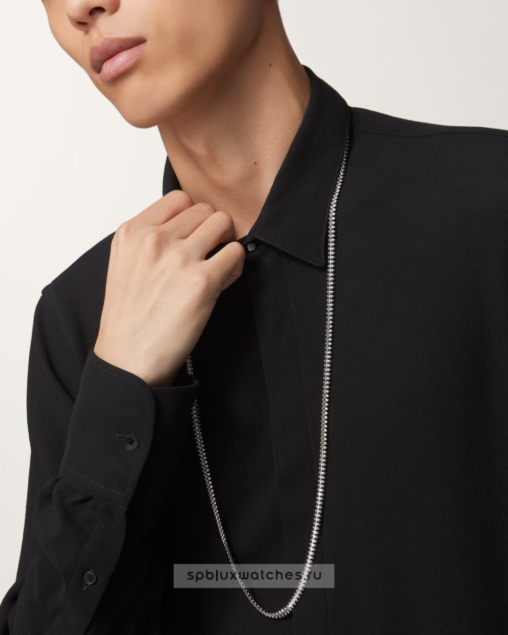Колье Cartier Clash de Cartier Flexible Long Necklace Small Model N7424525