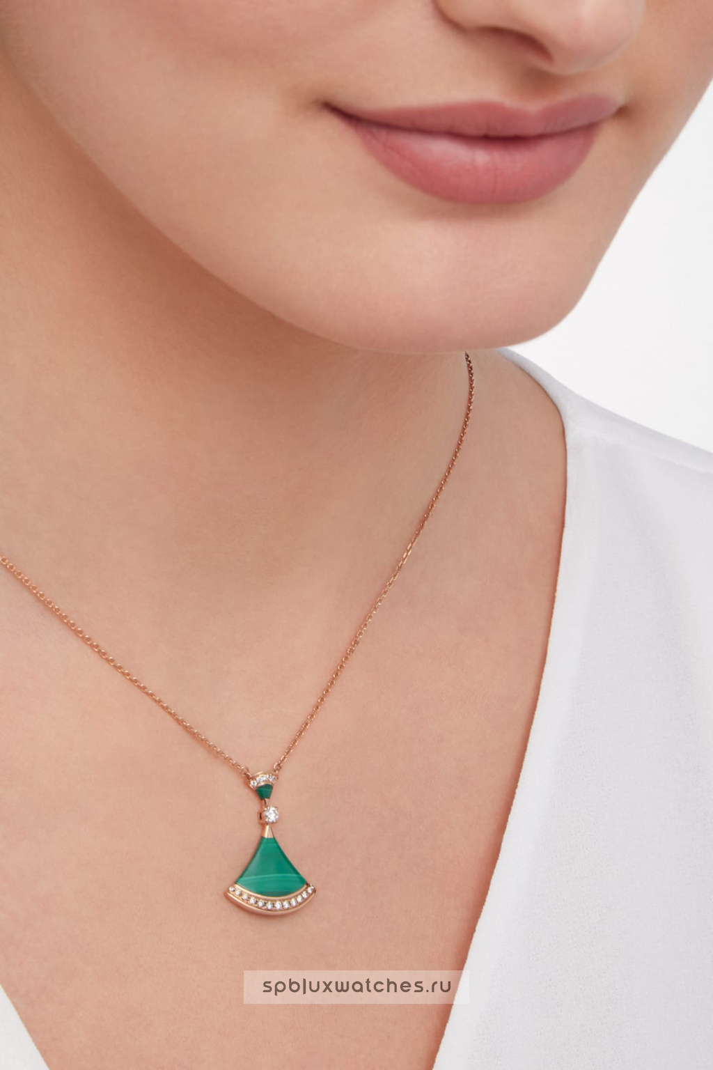 Подвеска Bvlgari Divas' Dream Pendant Necklace 351143