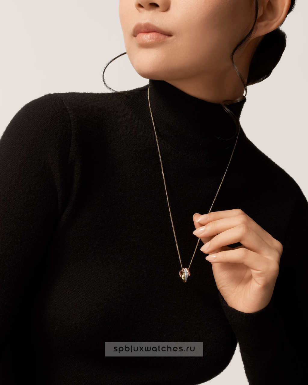 Подвеска Cartier Trinity Half-Paved Cushion-Shaped Pendant N7424481