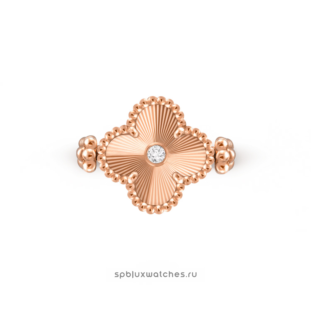 Реверсивное кольцо Van Cleef & Arpels Vintage Alhambra VCARPGV500