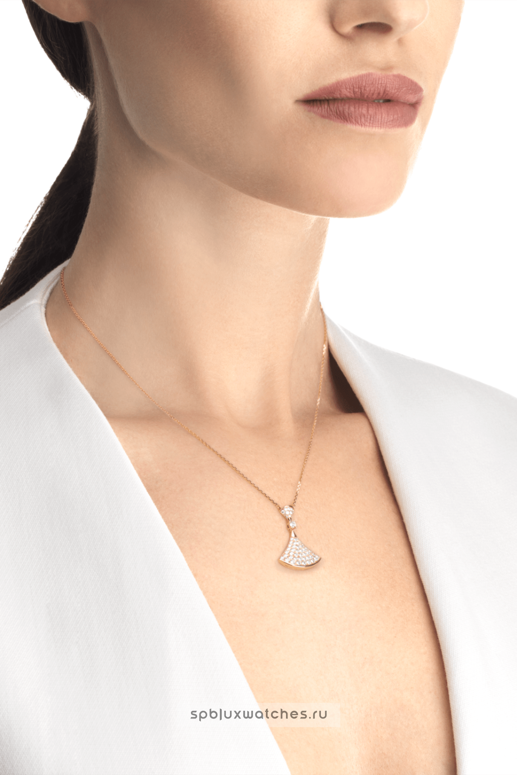Подвеска Bvlgari Divas’ Dream Pendant Necklace 358121