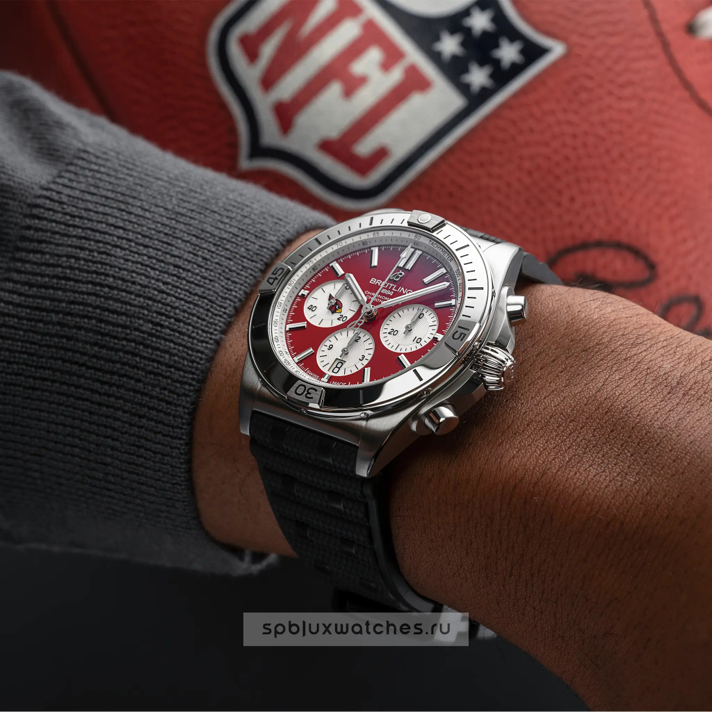 Breitling Chronomat B01 42 mm NFL Arizona Cardinals Edition AB01342B1K6S1