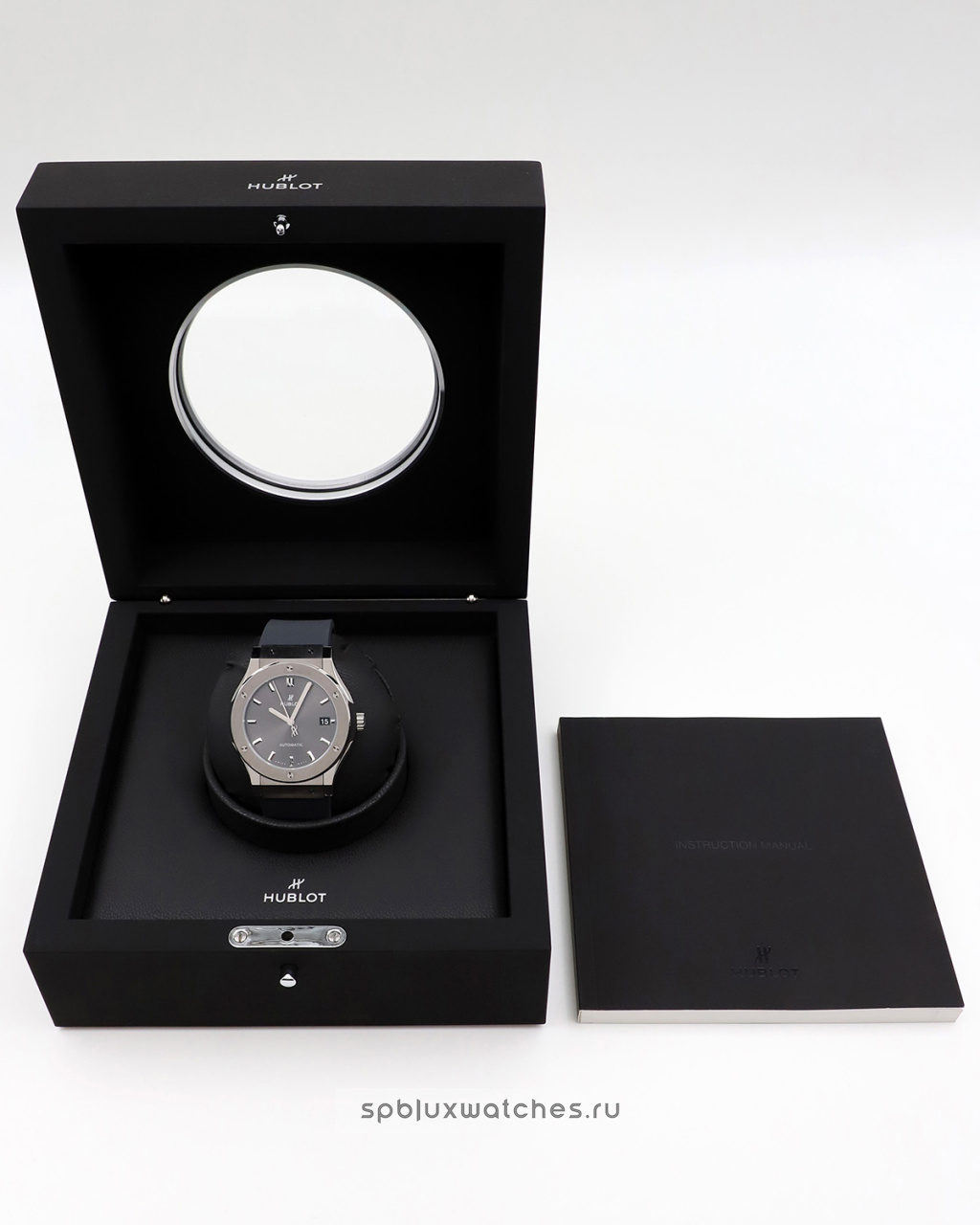 Hublot Classic Fusion Titanium Racing Grey 45 mm 511.NX.7071.RX