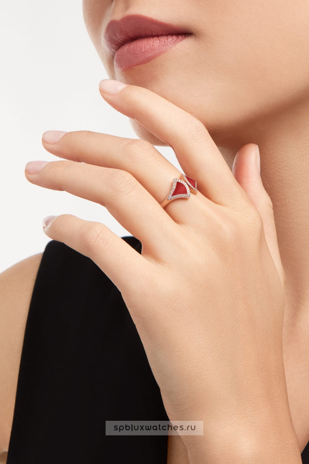 Кольцо Bvlgari Divas' Dream Ring 360088