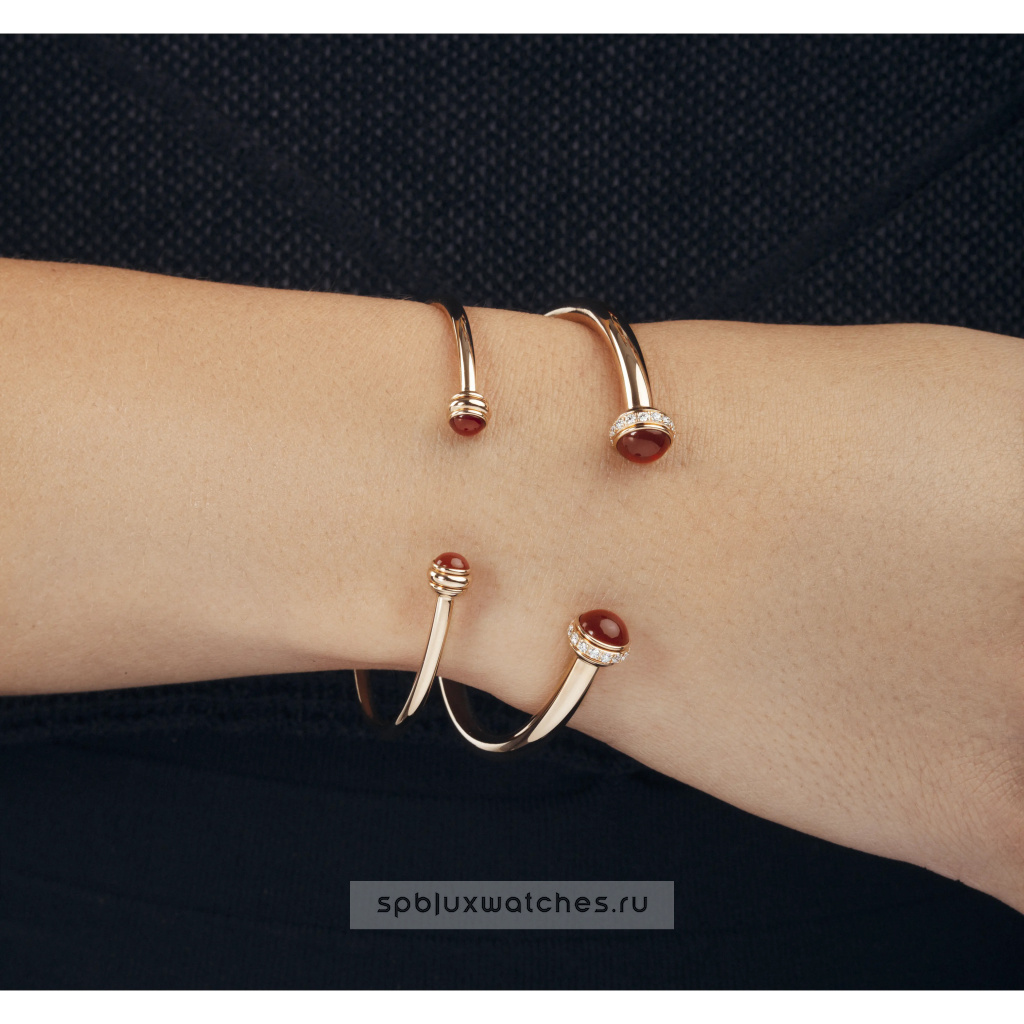 Браслет Piaget Possession Open Bangle Bracelet G36PC500