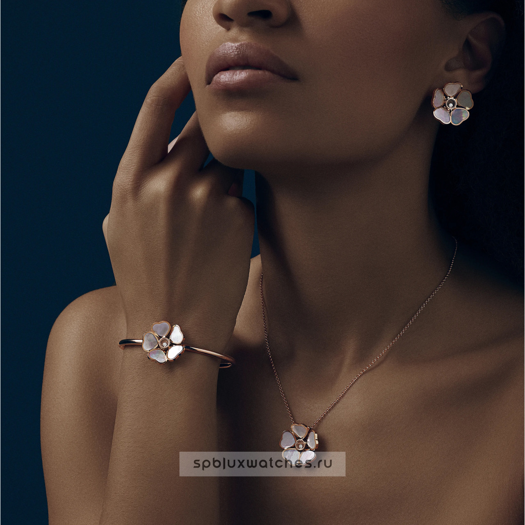 Серьги-клипсы Chopard Happy Hearts Flowers Earclips 84A085-5301