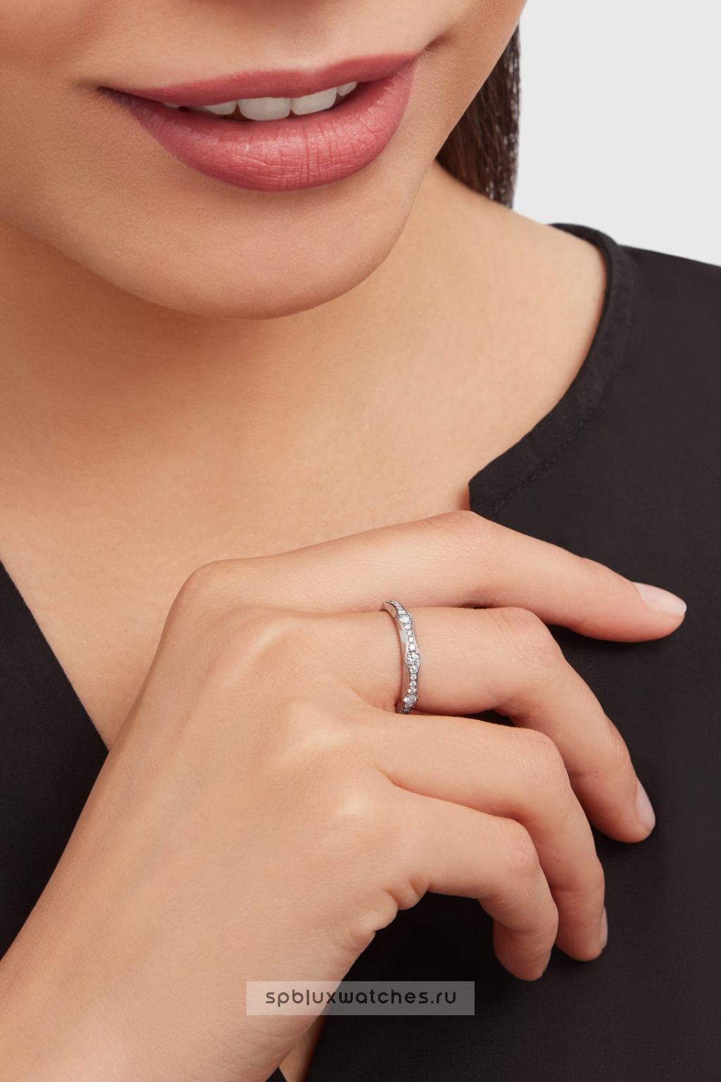 Обручальное кольцо Bvlgari Infinito Wedding Band 352030