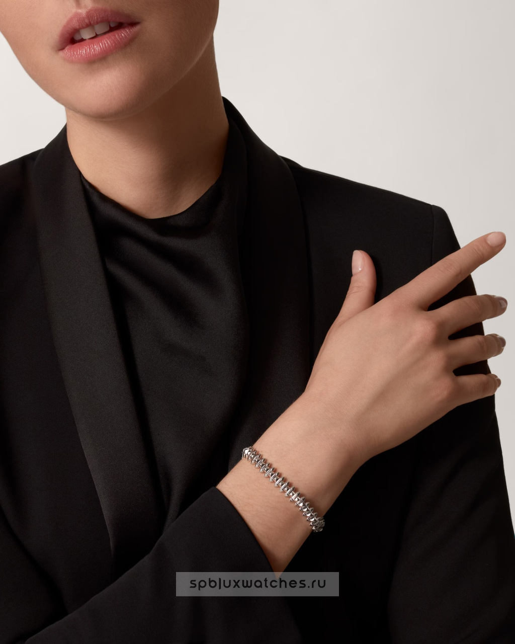 Браслет Cartier Clash de Cartier Flexible Bracelet Medium Model N6719617