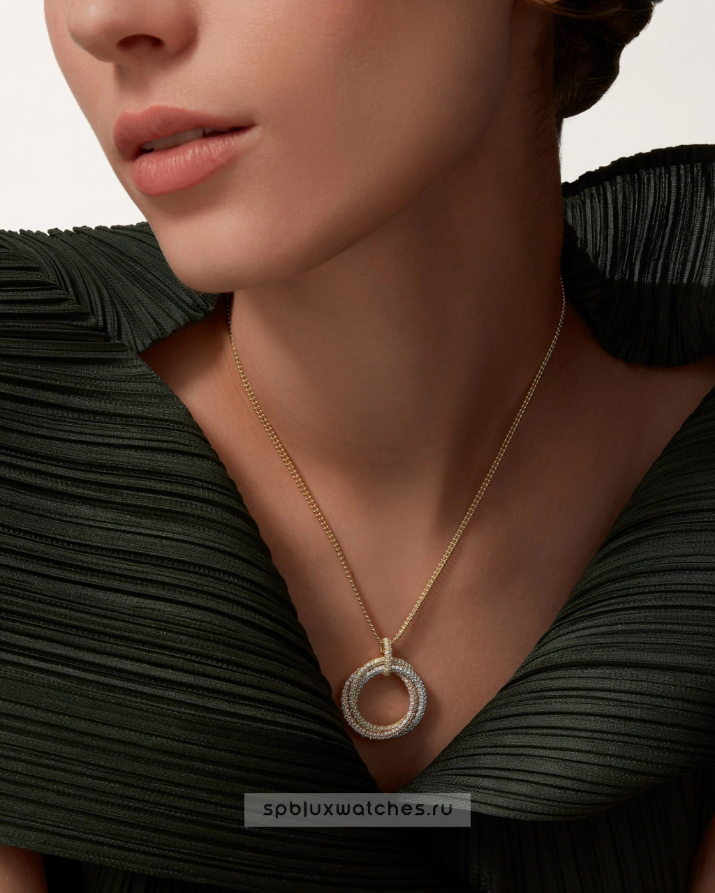 Колье Cartier Trinity Paved Necklace Large Model N7424444