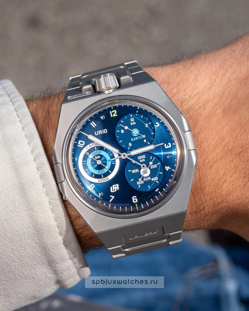 Urwerk Special Projects UR-10 SpaceMeter Blue Final Edition 45.4 x 44 mm