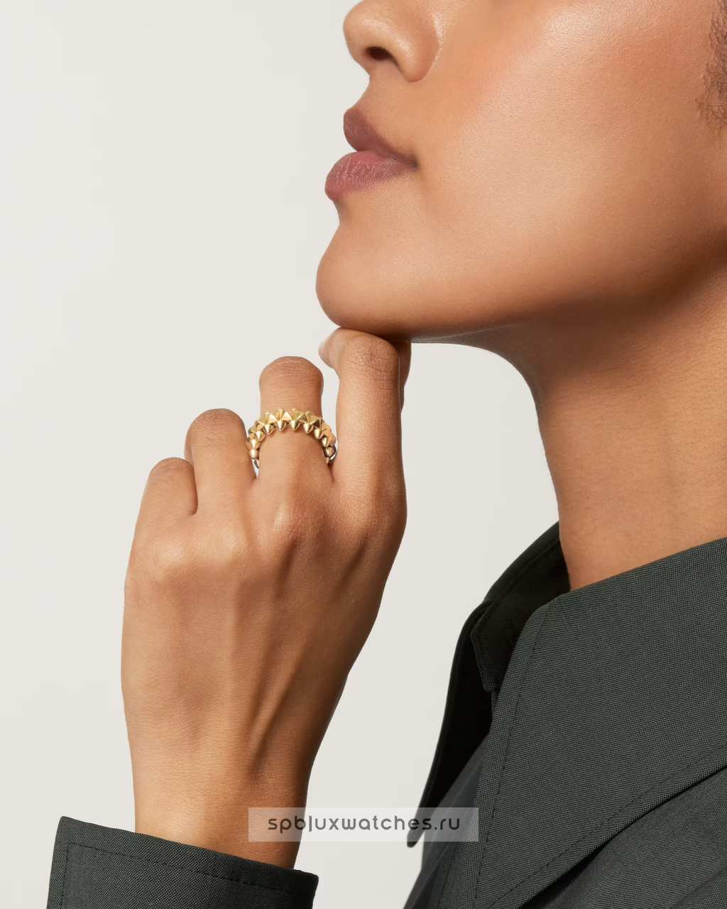 Кольцо Cartier Clash de Cartier Ring Medium Model B4239100