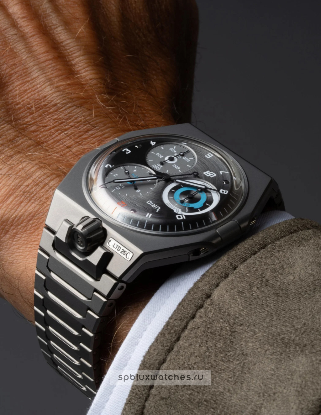 Urwerk Special Projects UR-10 SpaceMeter Metal 45.4 x 44 mm