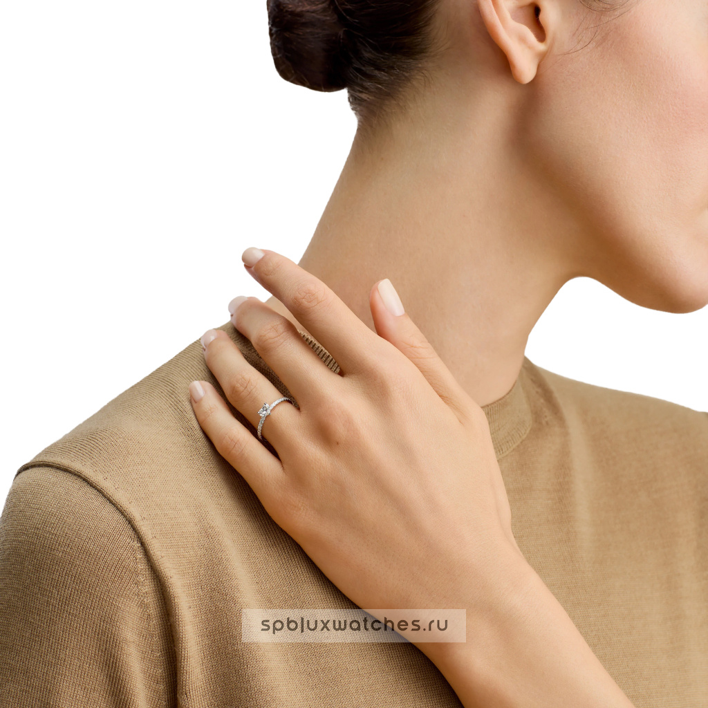 Кольцо Graff Foufou Heart Shape Diamond Ring RGR1123