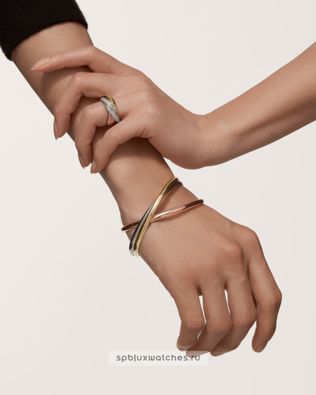 Браслет Cartier Trinity Bracelet Extra-Large Model B6077917