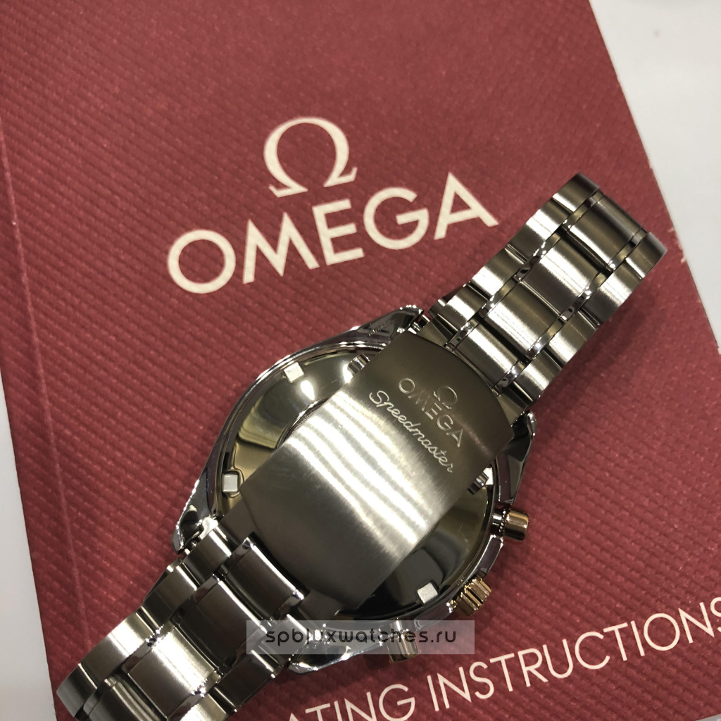Omega Speedmaster Date / Day-Date Chronograph 40 mm
