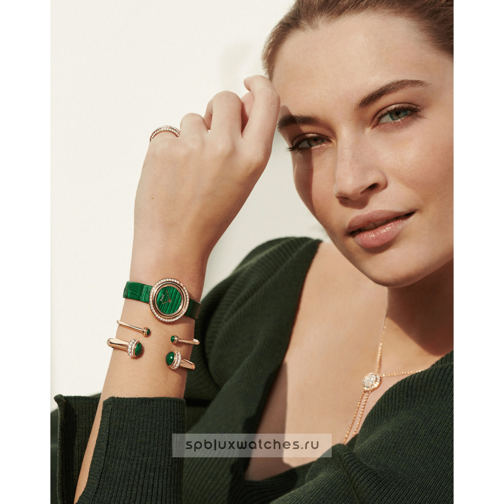 Браслет Piaget Possession Open Bangle Bracelet G36PC600